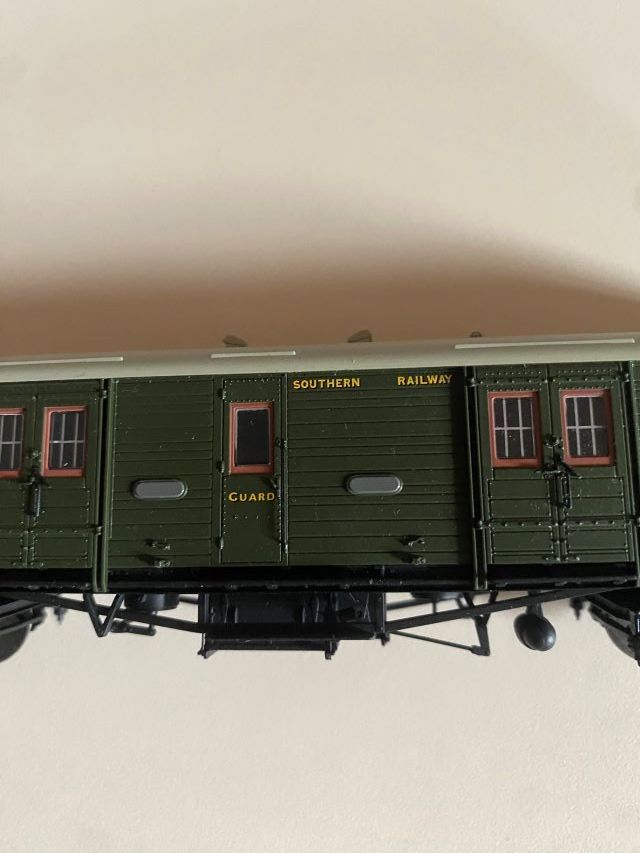 Hornby Modellini di ferrovie: H0 Hornby R6536 KFA Container Wagon No.93485. – Nuovo (secondo la descrizione) da Diessenhofen venduto da Albin00 1