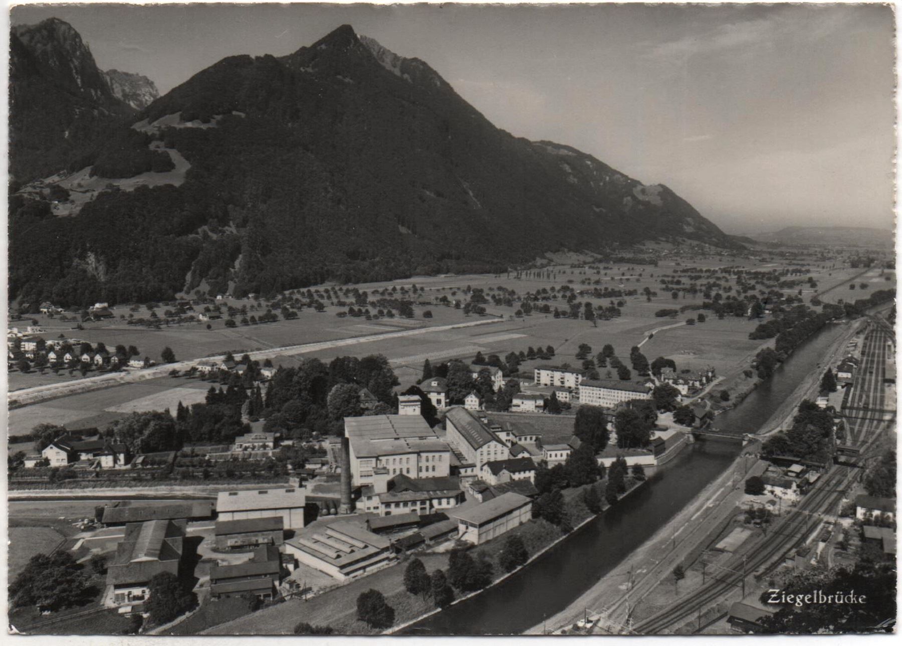 Cartoline postali: ZIEGELBRÜCKE Flugaufnahme – Usato da Jona venduto da philajona