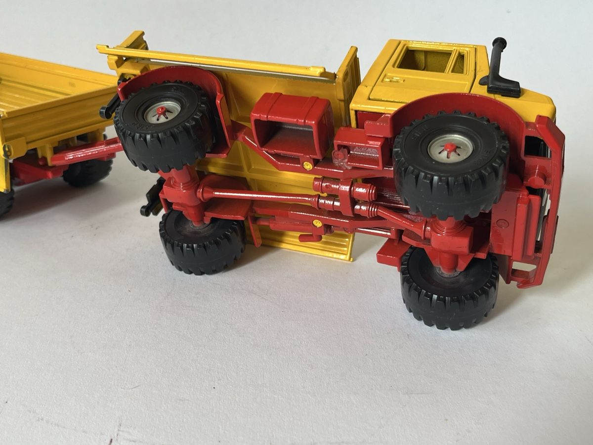 Siku Modellautos: SIKU Unimog mit Hänger, Grossmodell – Gebraucht aus Aeugst am Albis von Capricornus310 3