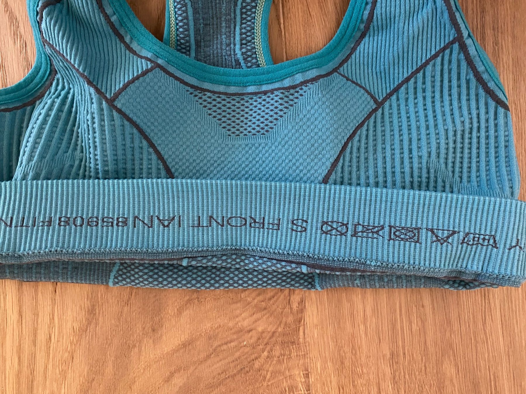 Sonstige Unterwäsche: Damen Sportbustier S starker Halt – Gebraucht aus Einsiedeln von PaedeK84 2