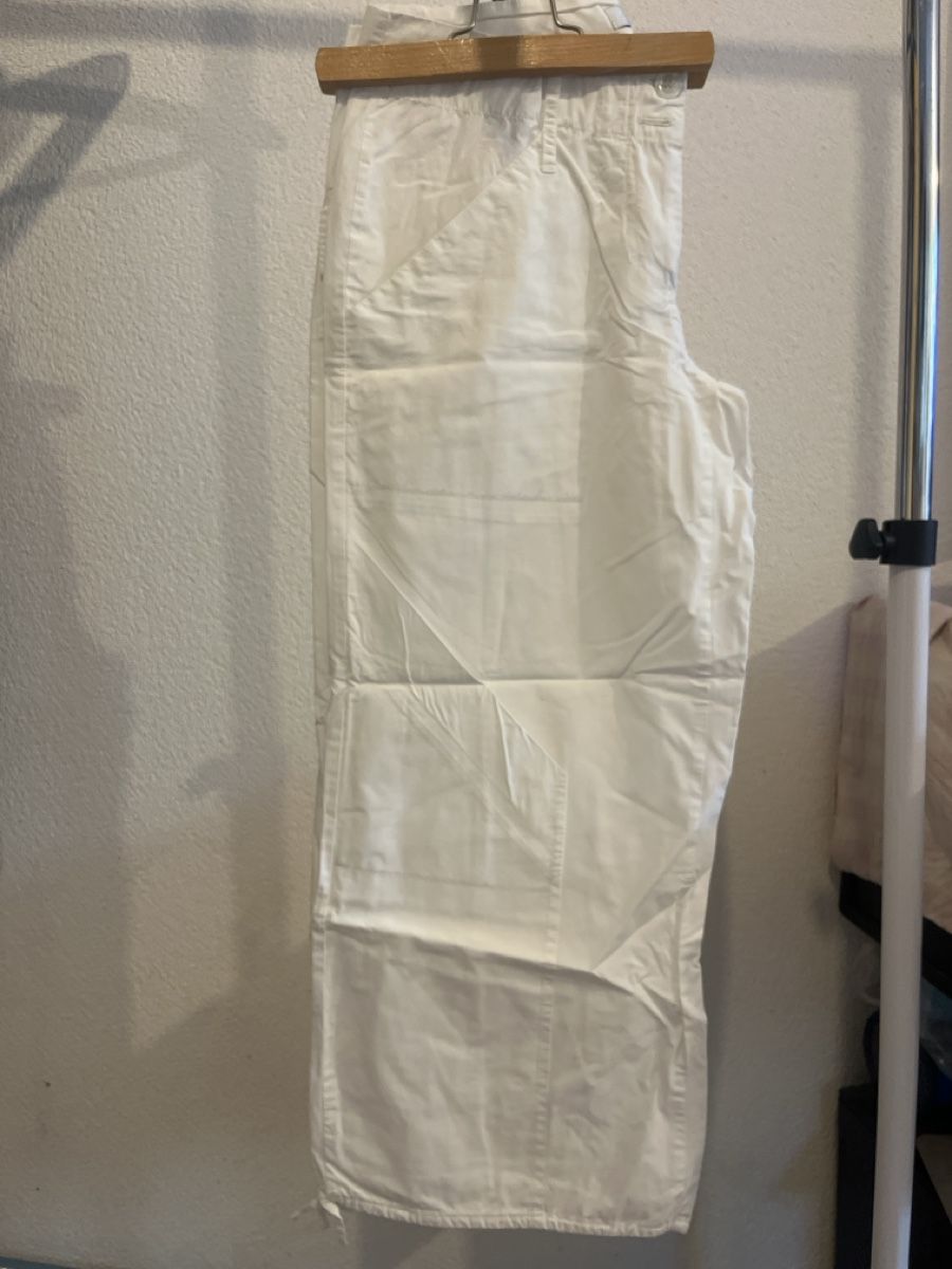 Pantalons: Pantalon blanc hennes  – D'occasion à Chézard-St-Martin par zur_x8ps