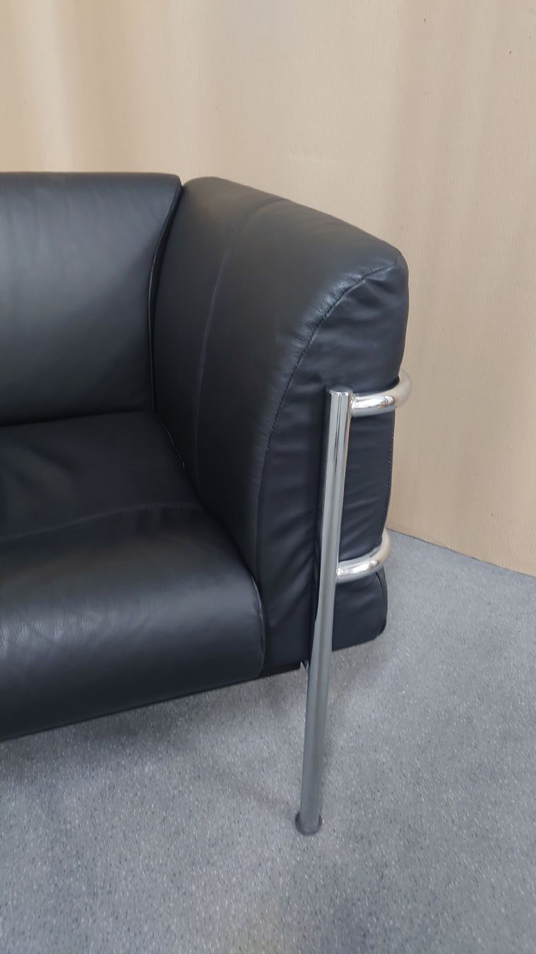 Fauteuils: Sessel schwarz Kebe, ähnlich Corbusier – D'occasion à St. Gallen par Second-Life 1