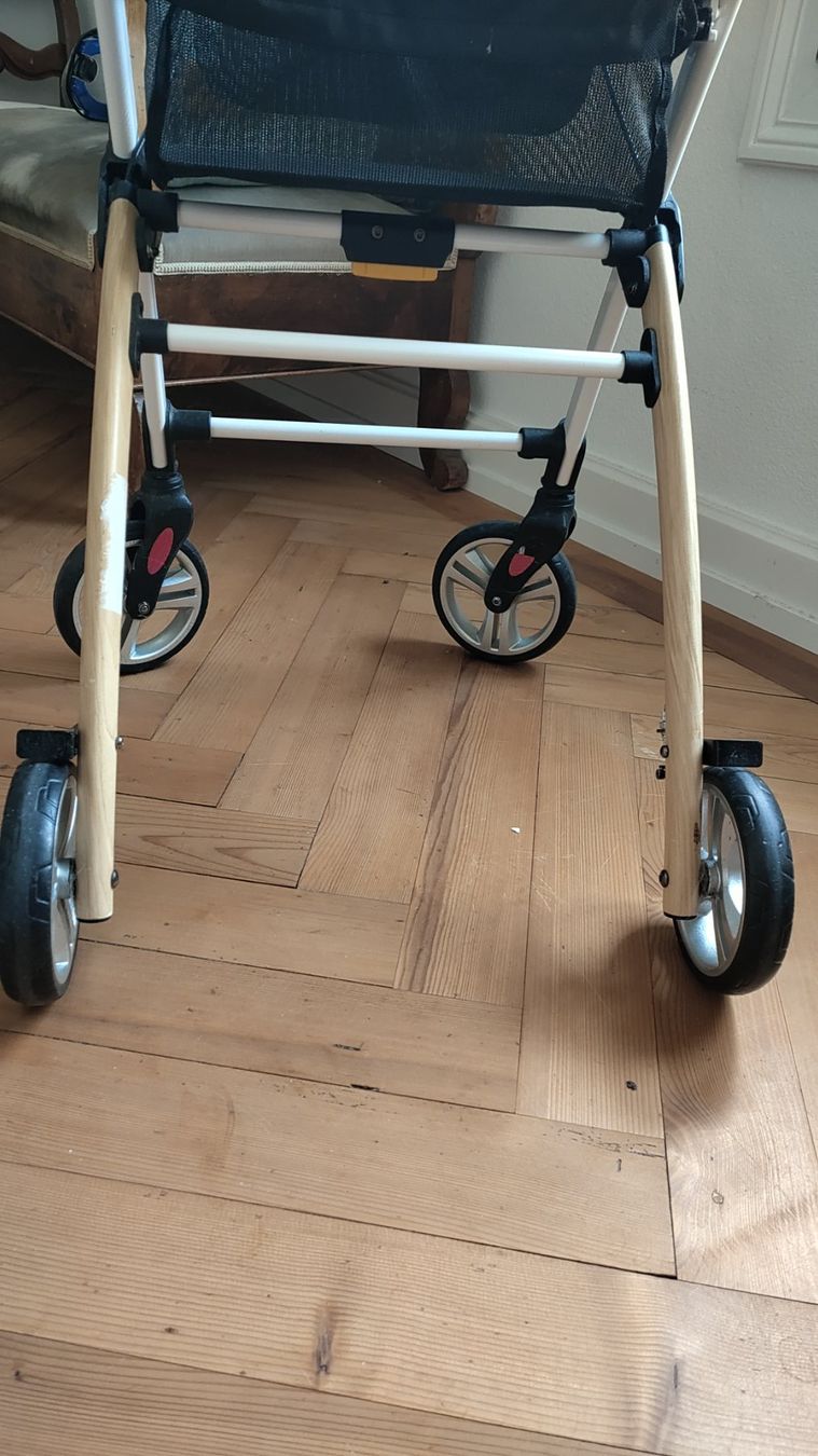 Aides à la marche: Rollator – D'occasion à Uitikon Waldegg par comesot 3
