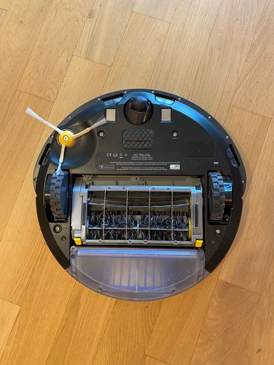 Irobot Aspirapolveri & Accessori: Saugroboter iRobot 606 praktisch ohne App, gut erhalten – Usato da Luzern venduto da sor_2l9p 2