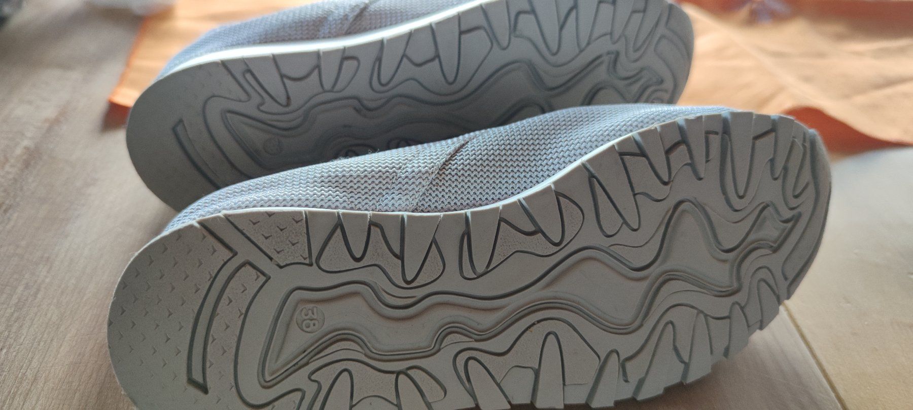 Bugatti Scarpe da donna: Damenschuhe Sneakers Bugatti  gr. 38 – Usato da Schweizersholz venduto da fuchs06 4