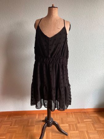 Robe noire T 44