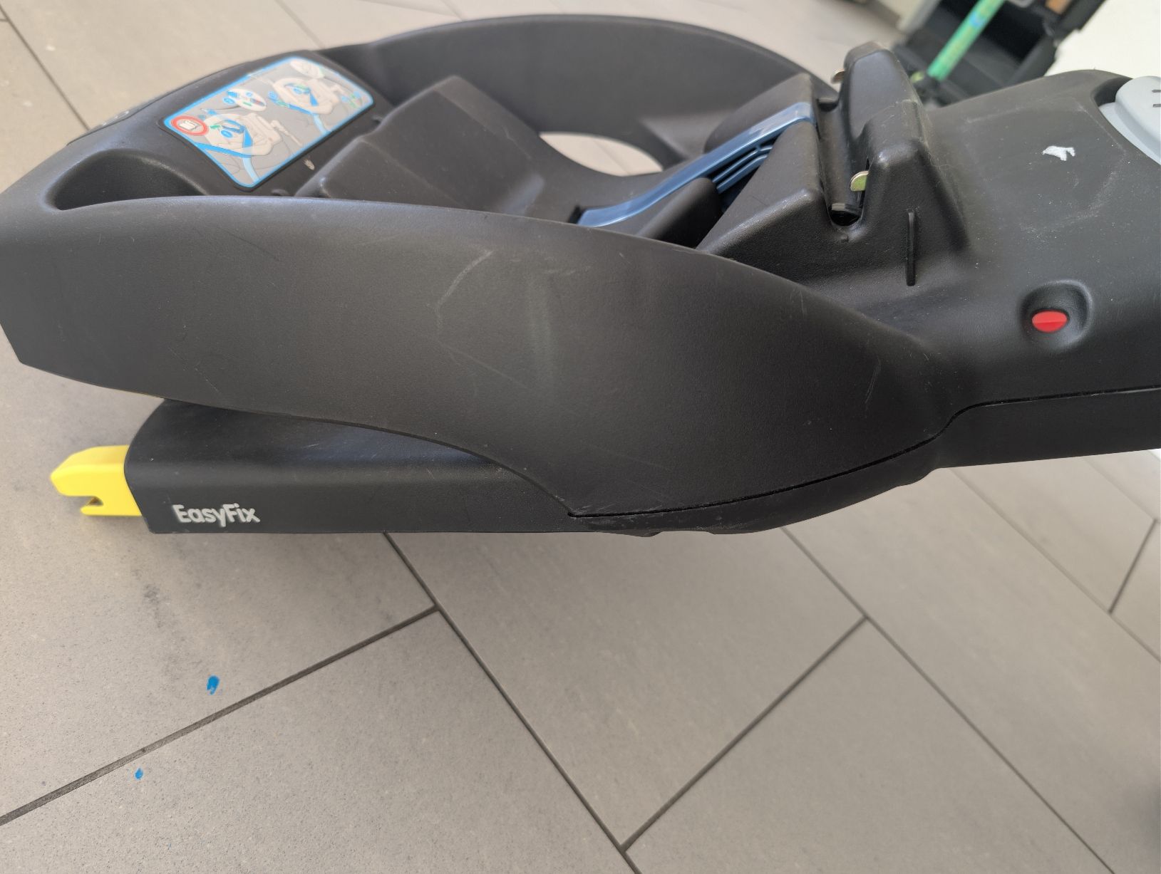 Maxi-Cosi Sièges auto: Maxi-Cosi Cabriofix EasyFix Auto Sitz mit Ständer – D'occasion à Thal par JeanniesEasy 4