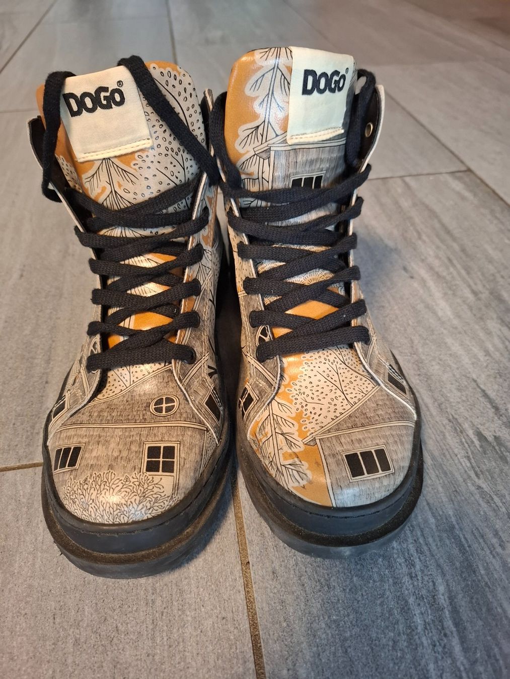Scarpe da donna: Schuhe Dogo 38 – Usato da Eggenwil venduto da Shia15 1