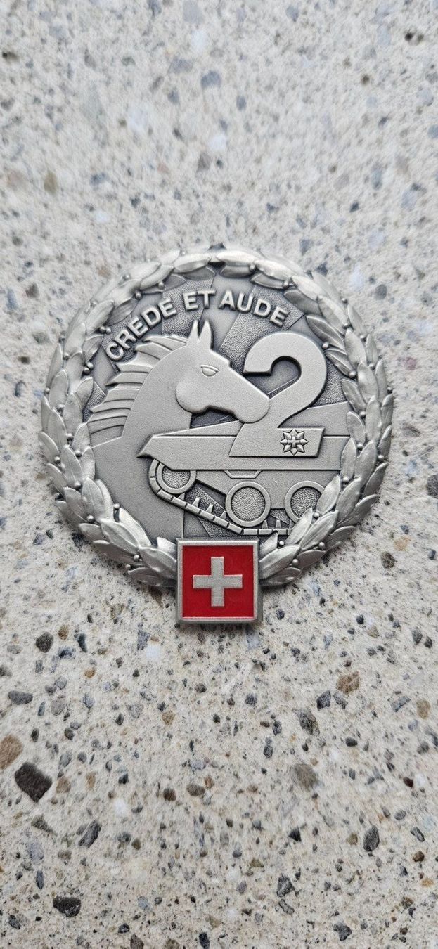 Schweizer Armee Placchette & Badge: *** Beretemblem Silber Schweizer Armee *** – Nuovo e nell'imballaggio originale da Riedholz venduto da fr_sIruP