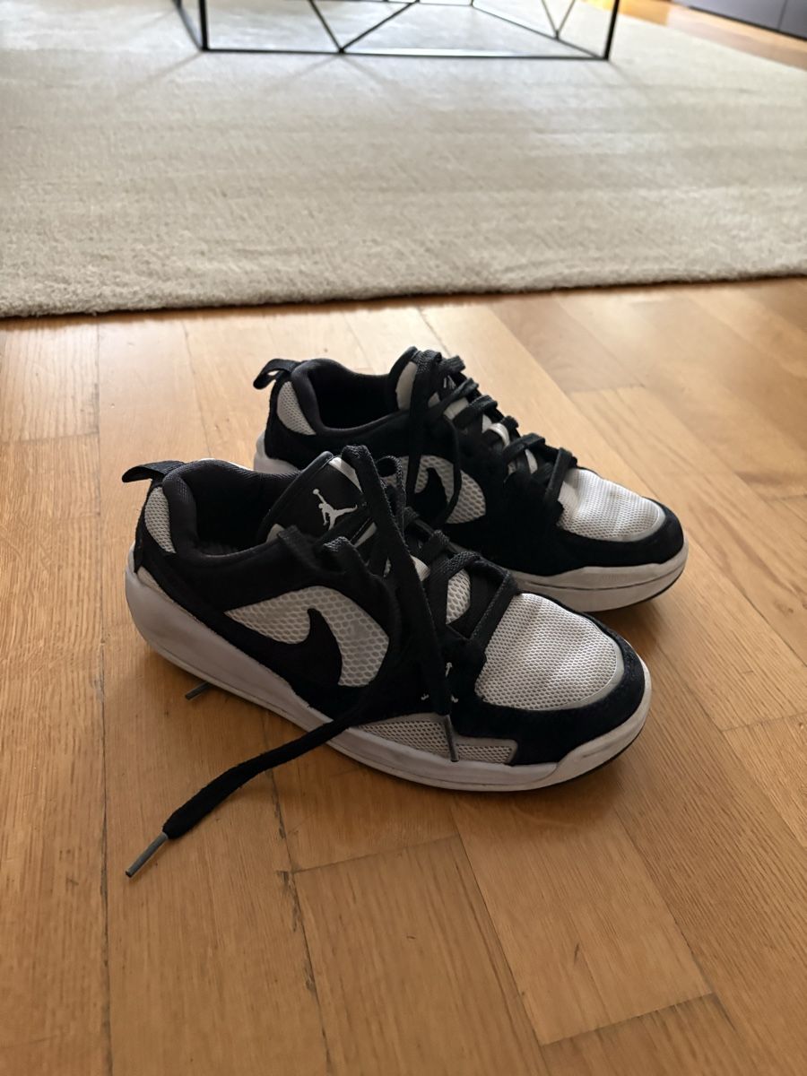 Jordan Schuhe für Jungen: Jorden Turnschuhe Gr. 37 Junge – Gebraucht aus Winterthur von Baby117 2