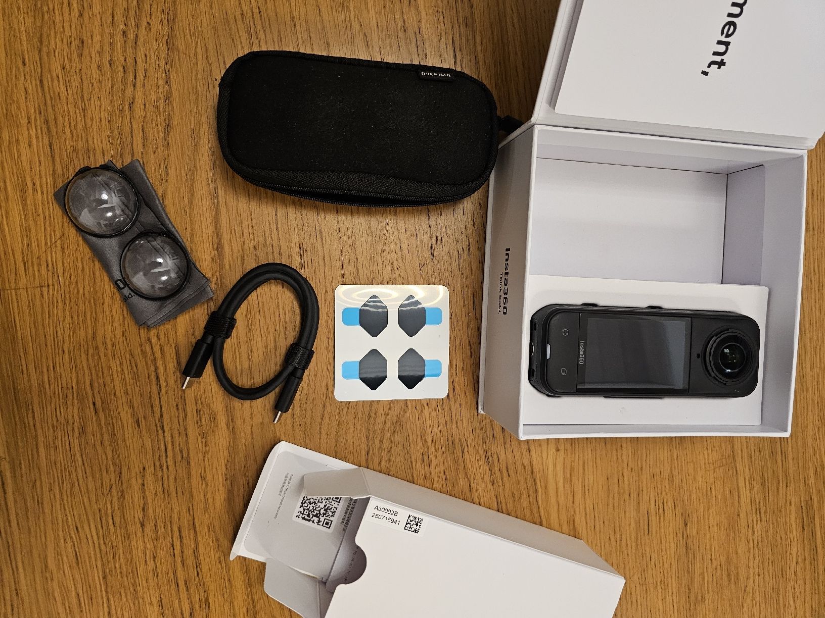 Insta360 Action Cam: Insta 360 X5 - neuwertig – Nuovo (secondo la descrizione) da Dottikon venduto da b-brain 5