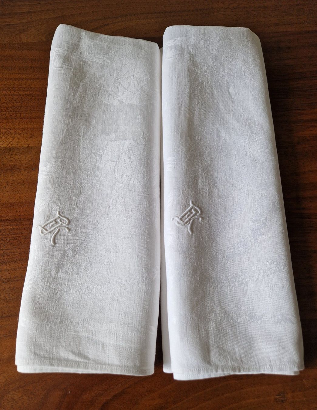 Biancheria da letto: Leinendamast Servietten mit Monogramm EK – Nuovo (secondo la descrizione) da Bern venduto da Antikbatik 2