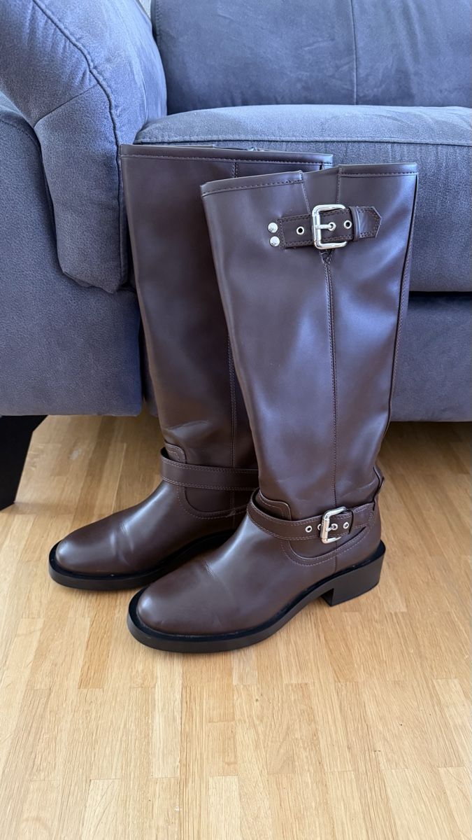 Zara Damenschuhe: Braune Zara Stiefel gr.38 – Gebraucht aus Winterthur von -BeHappy24-