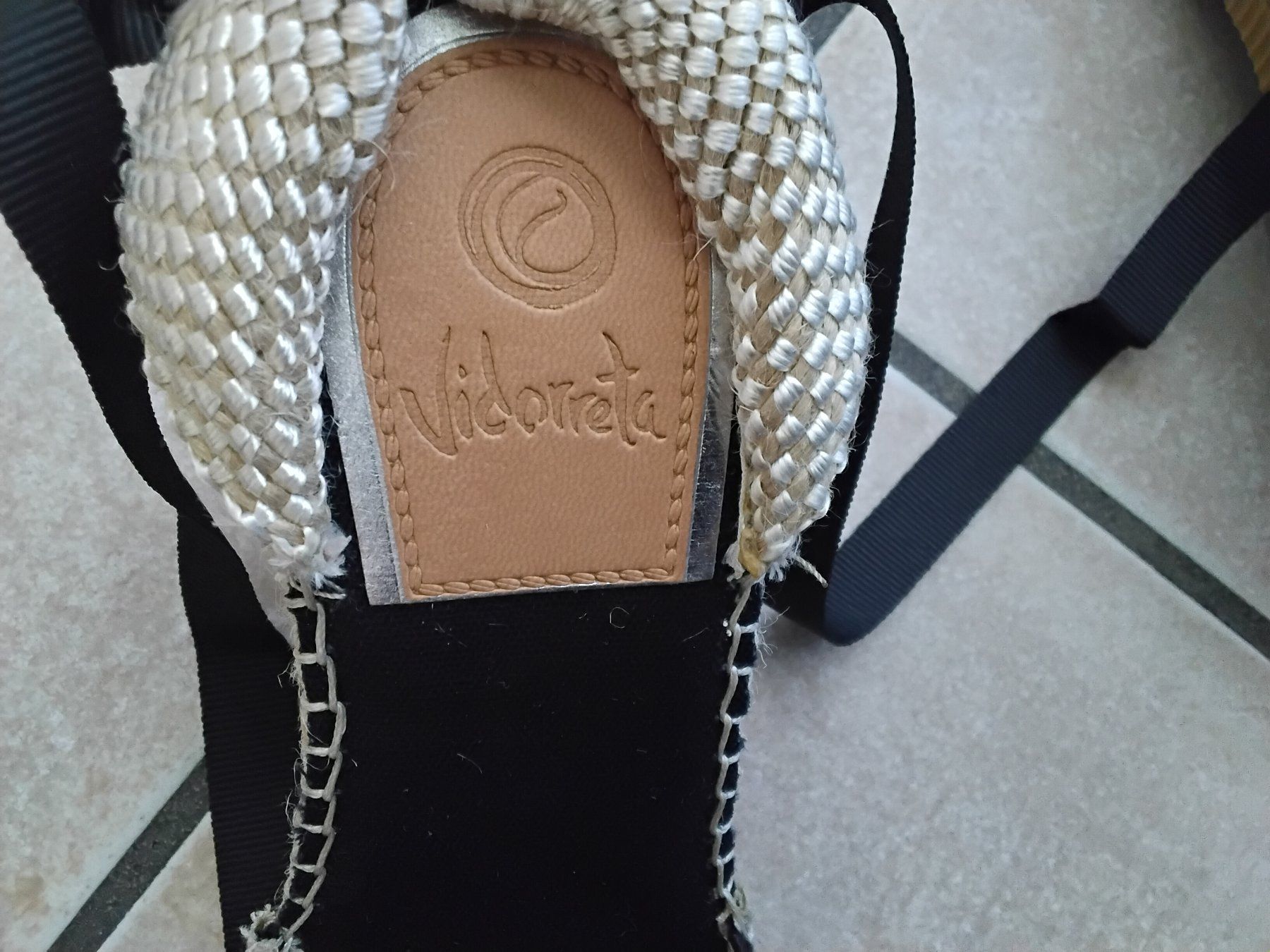 Damenschuhe: Espadrilles compensées à lacets noires décorées T37 – Neu und originalverpackt aus Chêne-Bourg von Fio994 4