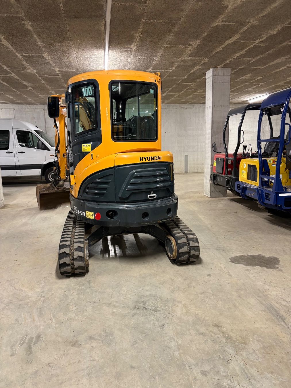Hyundai Escavatori: Raupenbagger Hyundai 35 – Usato da St. Erhard venduto da Bre-26 2