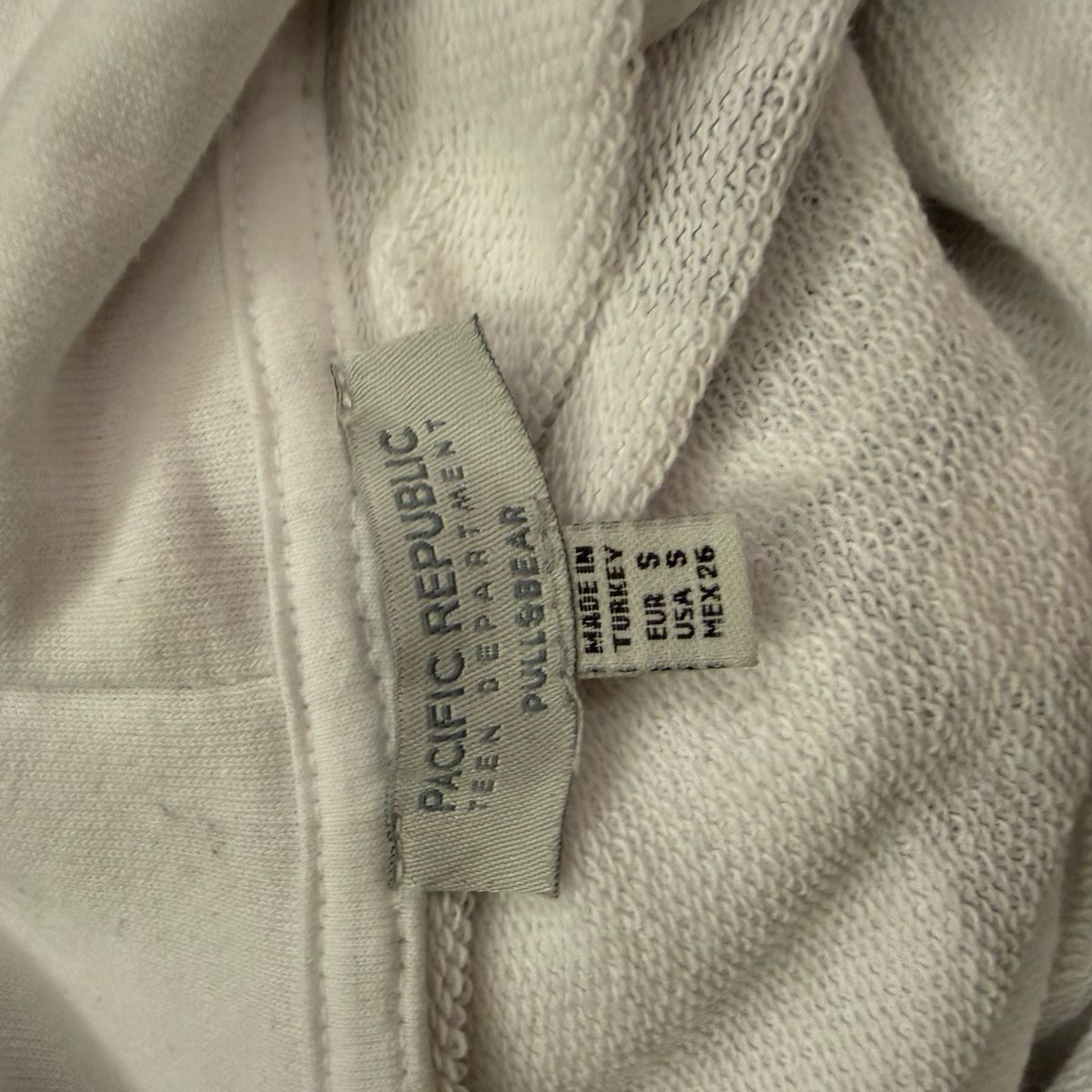 Pull&Bear Maglioni & Felpe: Pacific Republic Kapuzenpullover – Usato da Oberbüren venduto da s.righetti 2