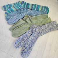 4 Tolle handgestrickte Socken aus feiner Merinowolle Gr. 38