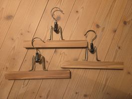 3 × Hosenbügel Zedernholz