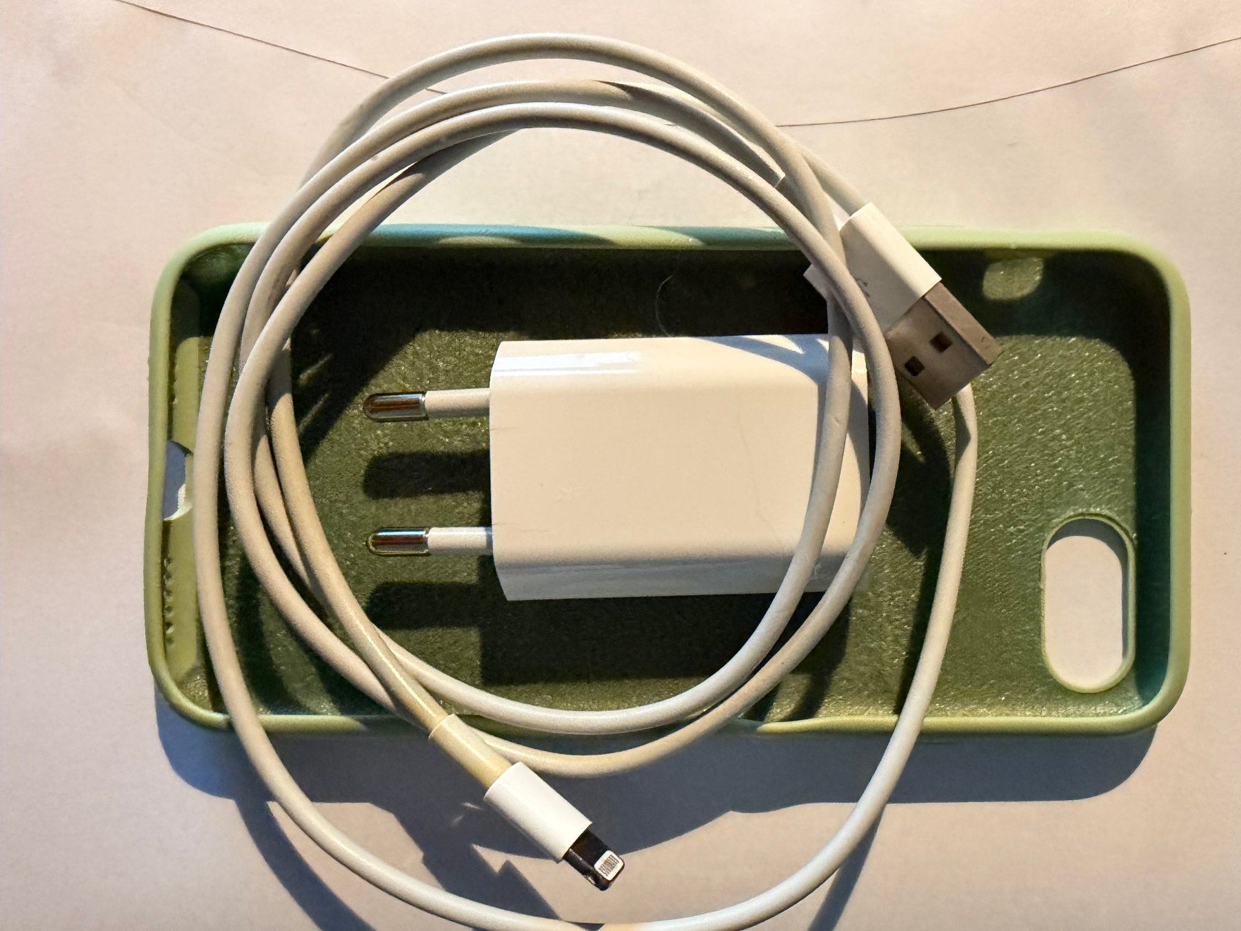 Apple Telefoni cellulari / Smartphones: iPhone SE (2 generation) - Top Zustand – Usato da Gordola venduto da Gtn11 4