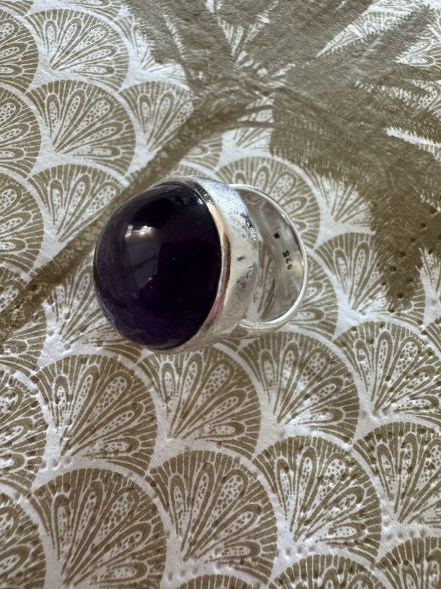Anelli: Silberring mit grossem Amethyst Stein. Sehr schön! – Usato da Stetten AG venduto da cbrenda 2