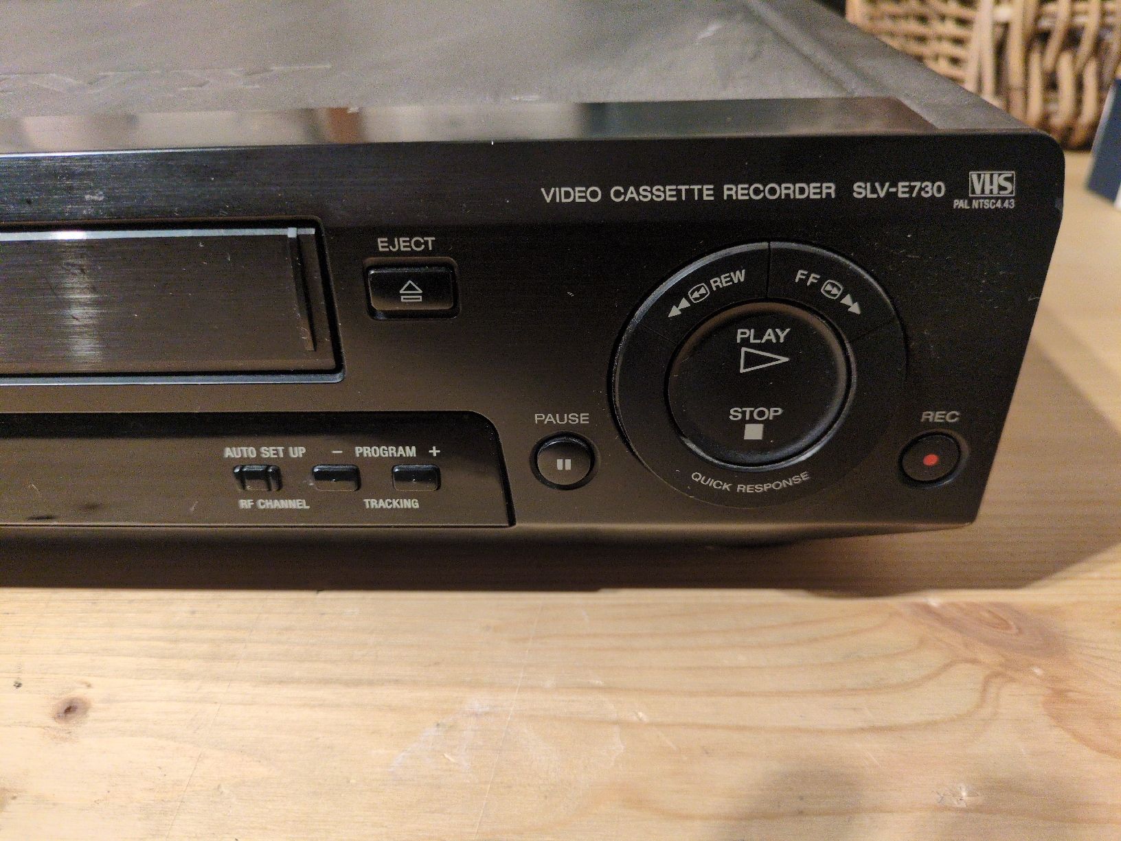 Sony Registratori: Sony Videorekorder SLV-E730 Hi-Fi Stereo  – Difettoso da Obergösgen venduto da Mabinvest 4
