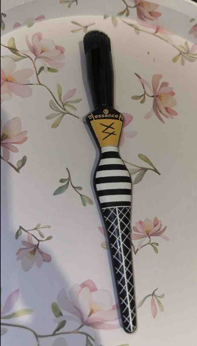 Make-up: Essence Make-up Pinsel limitiert – Usato da Oftringen venduto da tola19