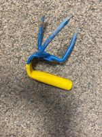 Gartenwerkzeug Handgriff Blau Gelb gebraucht