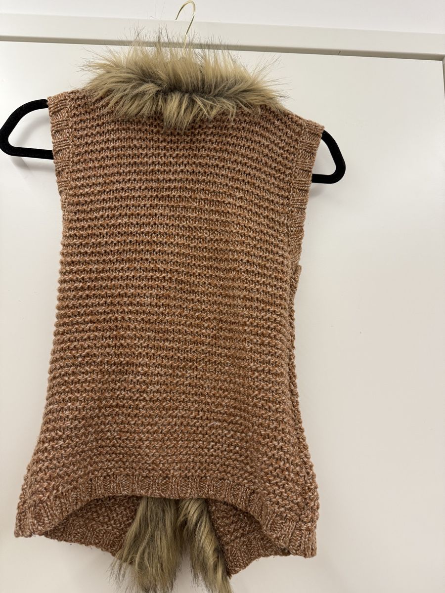 Hallhuber Gilet & Giacche senza maniche: Hallhuber Kunstpelz Weste – Usato da Zürich venduto da WomenMenKidsClothes 2