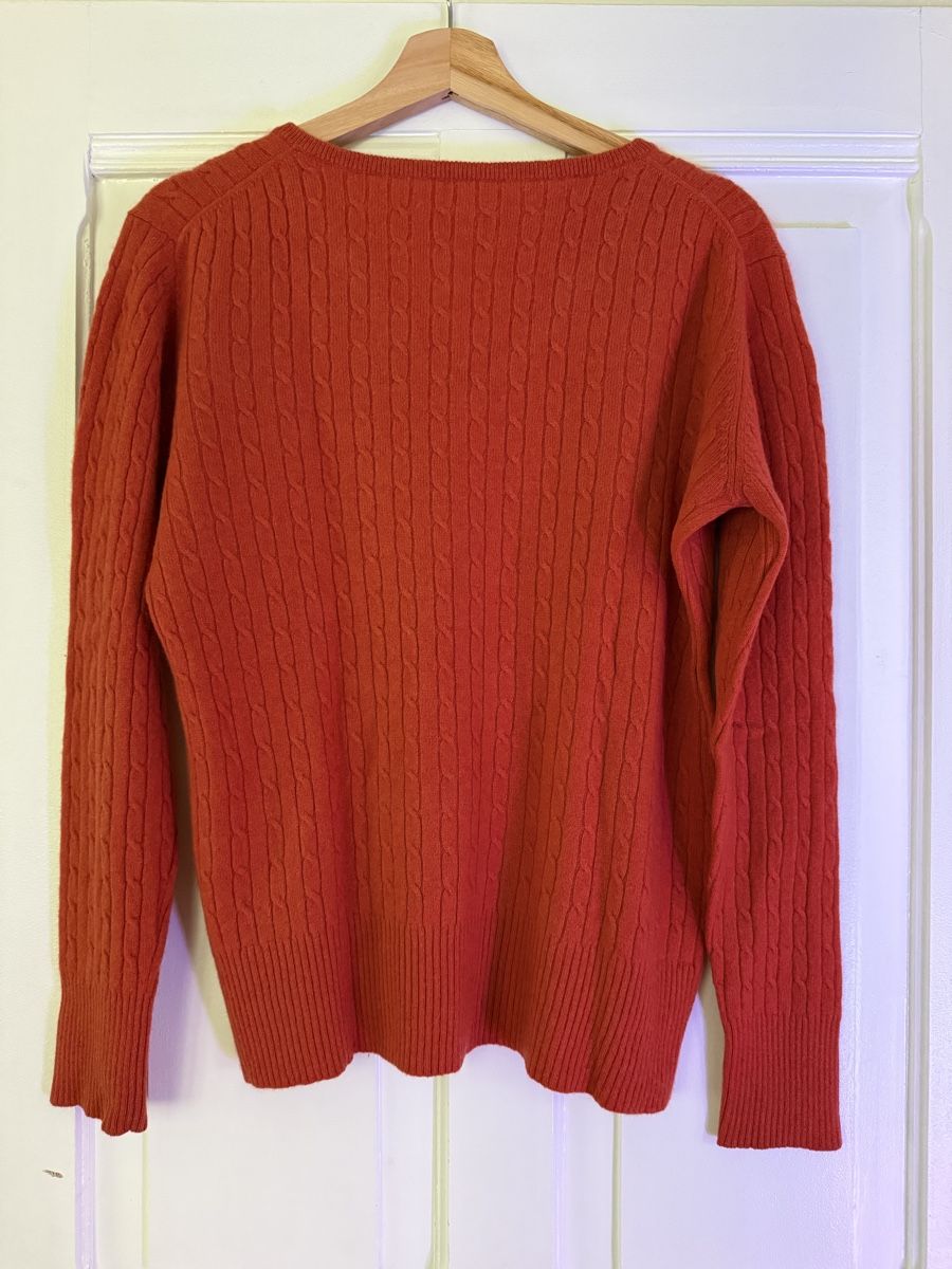 Pullover & Sweatshirts: Rostfarbener Cashmere Pullover – Neu (gemäss Beschreibung) aus Safenwil von Empez 1