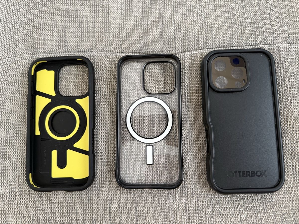 Apple Cover & Protezioni schermo: iPhone 16 pro Hulle  – Nuovo (secondo la descrizione) da Neuhaus SG venduto da bernike 1