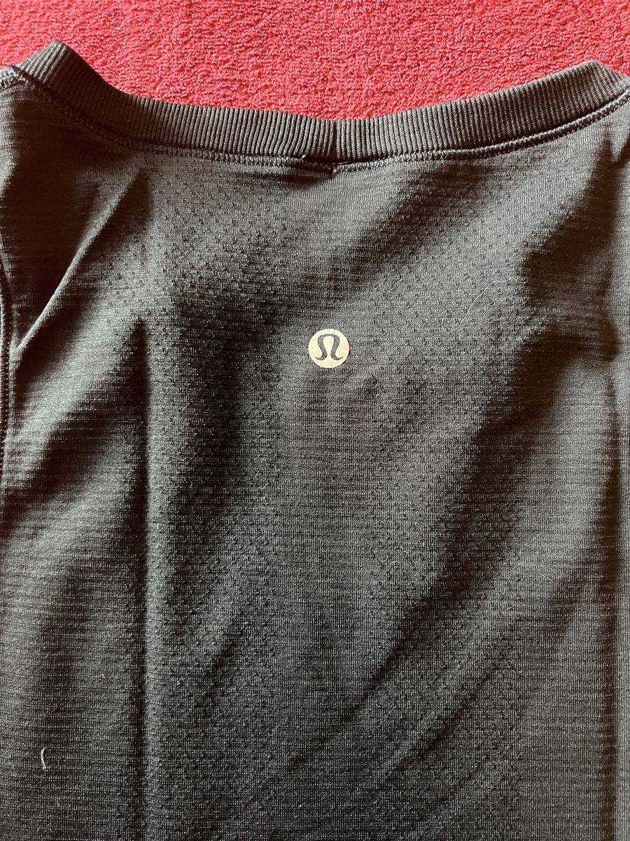 Lululemon Top: Lululemon Tanktop  – Usato da St.Moritz venduto da MonikaG08 3