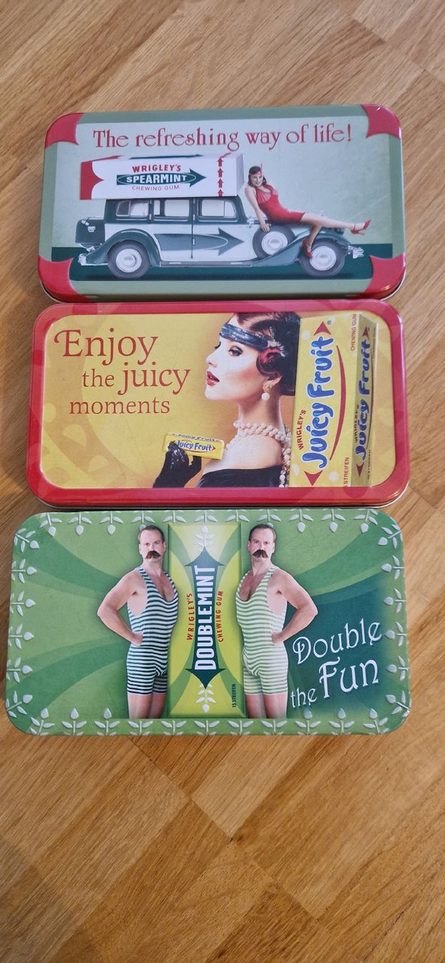 Sonstige Dekorationen & Accessoires: Wrigley's Blechdosen 3er Set, Vintage Design – Gebraucht aus Riehen von Aconitum