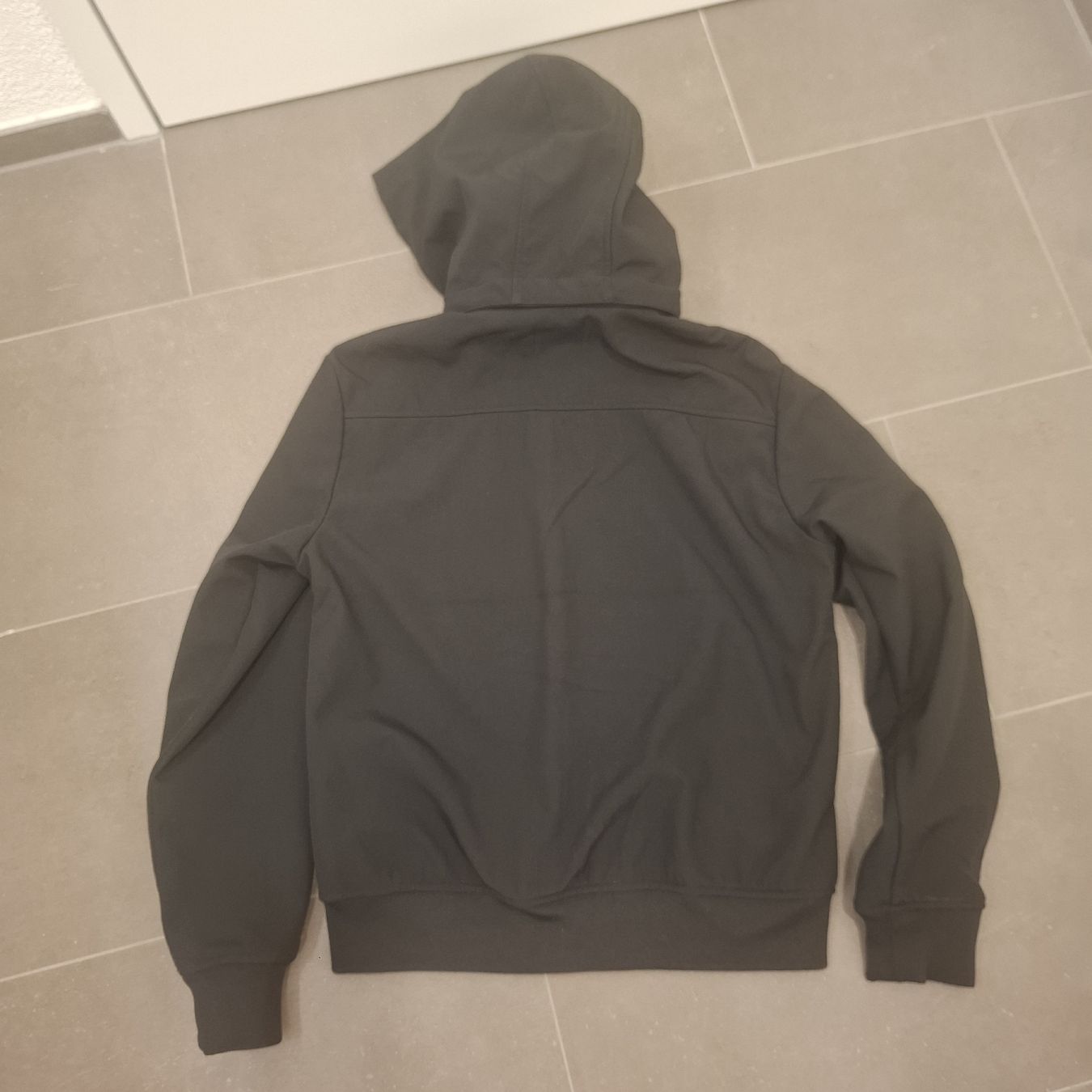 Only Vestes & Manteaux: Jungen Softshelljacke Schwarz Only & Sons Grösse 170 – Neuf (Voir description) à St. Gallen par emi_nfh9 1
