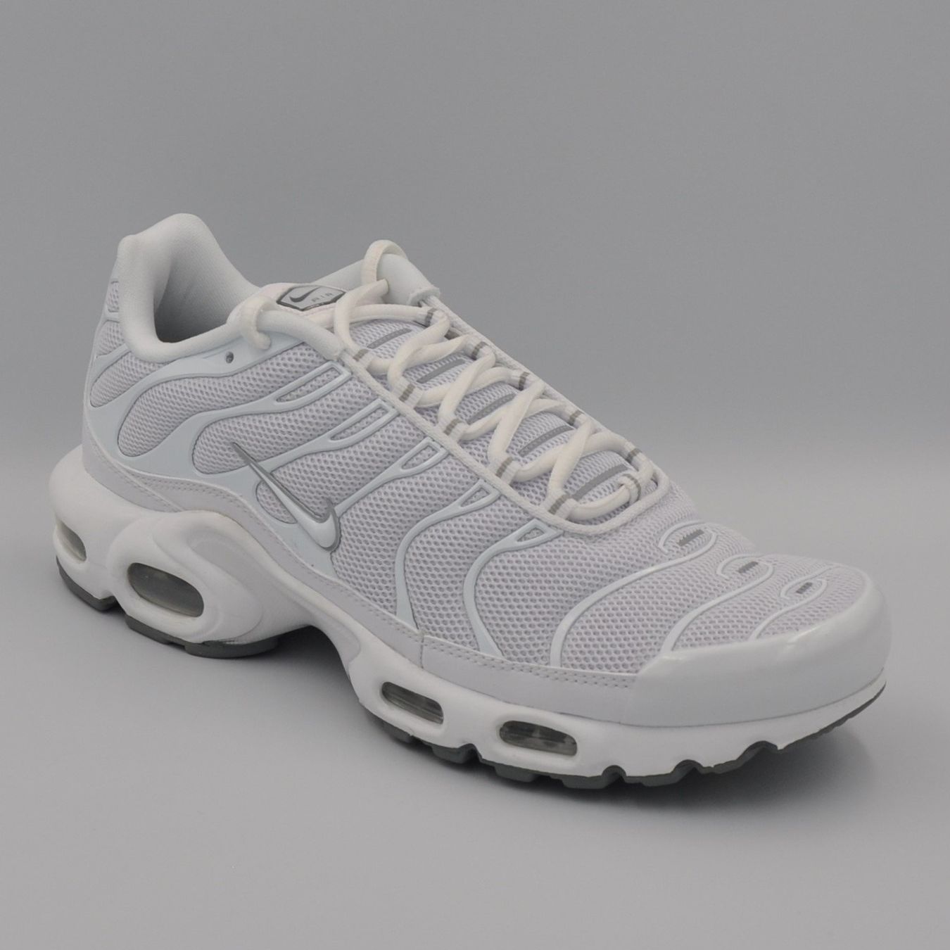 Nike Herrenschuhe: Nike Air Max Plus TN White 43 – Neu und originalverpackt aus Bern von SneakerheavenLT 3