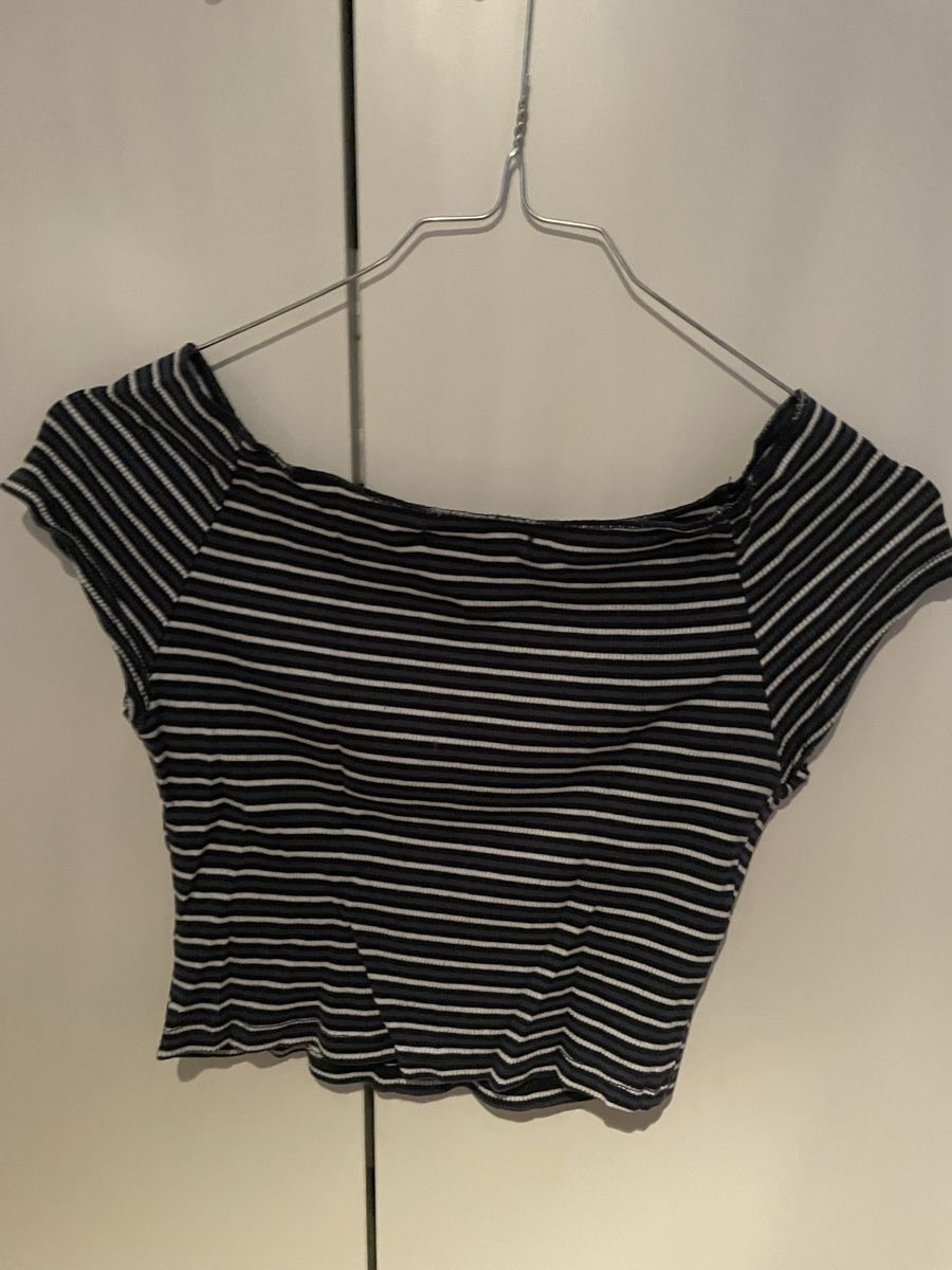 Brandy Melville Top: Süsses Brandy Melville Top – Usato da Muttenz venduto da lil_cs6m 1