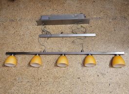 Hängelampe Metall mit 5 gelben Schirmen
