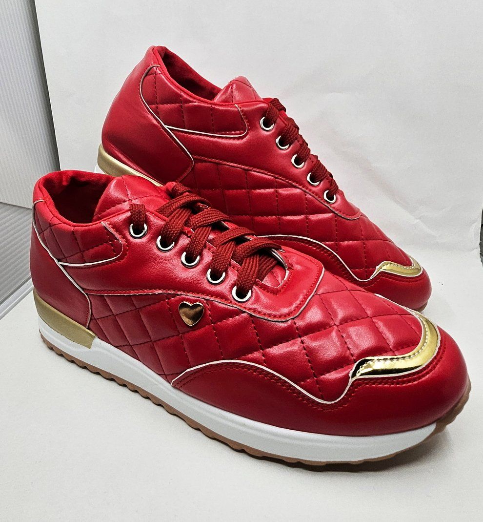 Damenschuhe: Roter Sneaker mit Goldelementen – Neu und originalverpackt aus Zürich von Numark 1