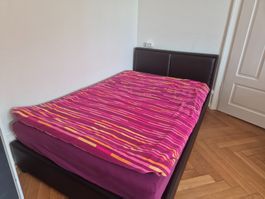 Bett und Matratze 120x200