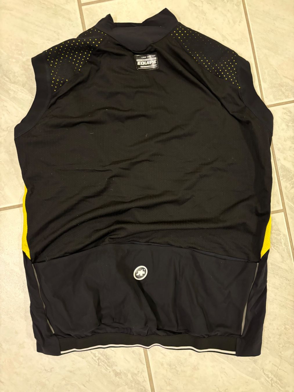 Assos Gilet & Giacche: ASSOS tiburuGiletEquipe – Nuovo (secondo la descrizione) da Thalwil venduto da Swisshoneys 4