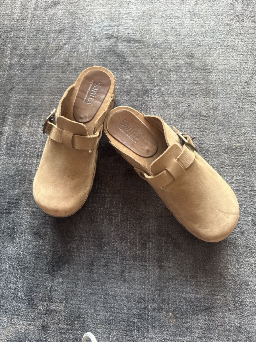 Scarpe da donna: Holzclogs Sanitär – Usato da Sarmenstorf venduto da ver_2r7r