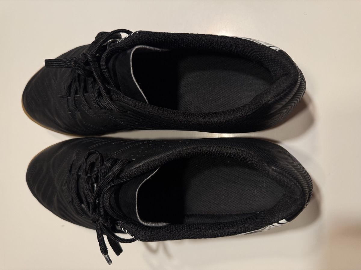 Decathlon Herrenschuhe: Halle Turnschuhe gr 44  – Gebraucht aus Zürich von Denise-8050 2