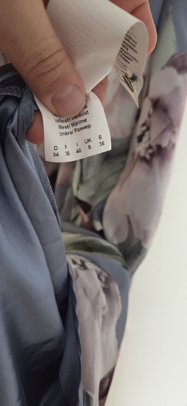 Robes: Swing Cocktailleid Grösse 34 – D'occasion à Hellbühl par Veci02 5