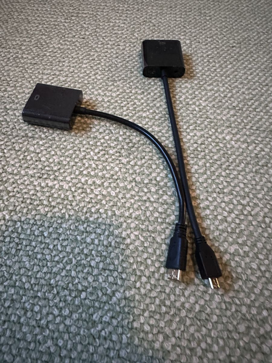 Lecteurs & Adaptateurs: Mini and micro HDMI to VGA – D'occasion à Bex par roopa.gorla