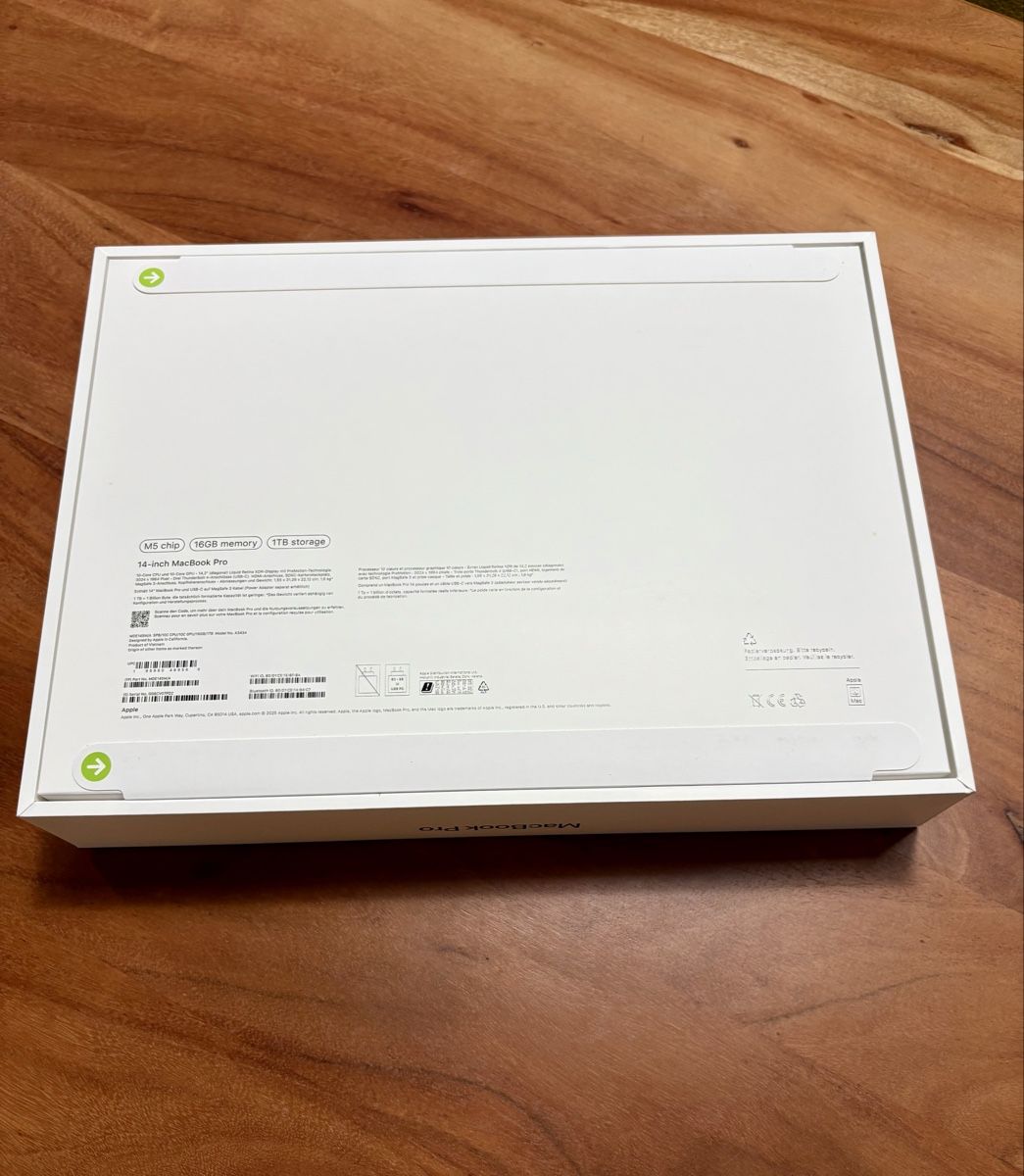 Apple PCs: Apple MacBook Pro (M5) – Neu und originalverpackt aus Cugnasco von giu_99j9 1