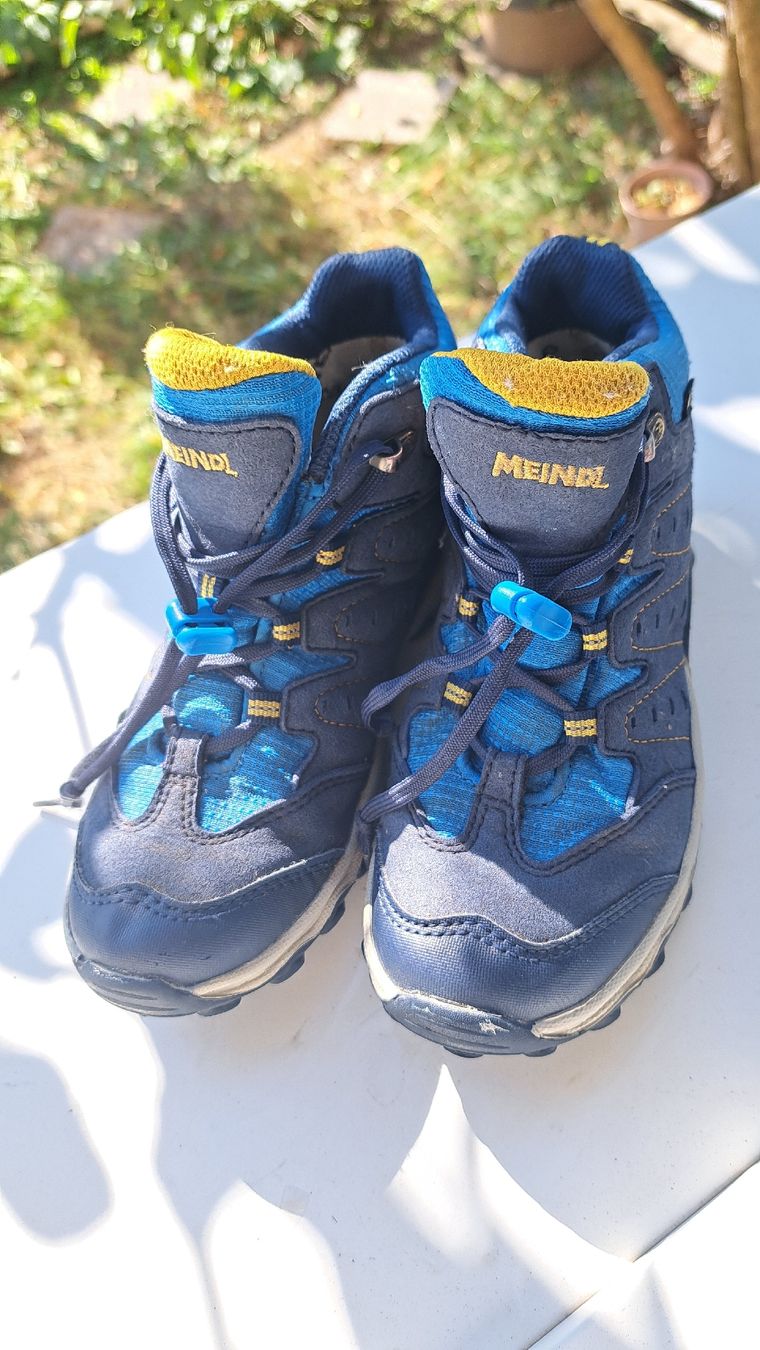 Meindl Scarpe per ragazzi: Meindl Wanderschuhe Gore-Tex blau Gr. 30 – Usato da Siebnen venduto da emilsz