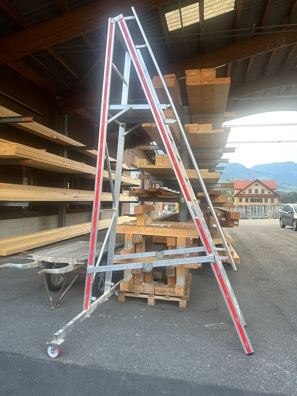Scale: Aluminium Plattformleiter mit Rollen gebraucht – Usato da Kerns venduto da tob_qc8n 1