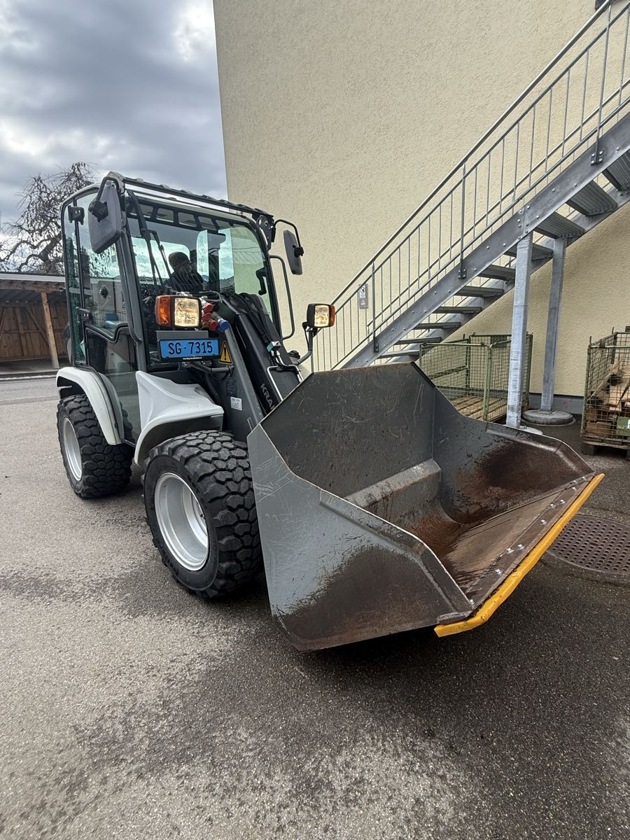 Kramer Caricatori: Hoflader Kramer Allrad Radlader Bagger – Usato da Ebnat-Kappel venduto da Suizo1291 4