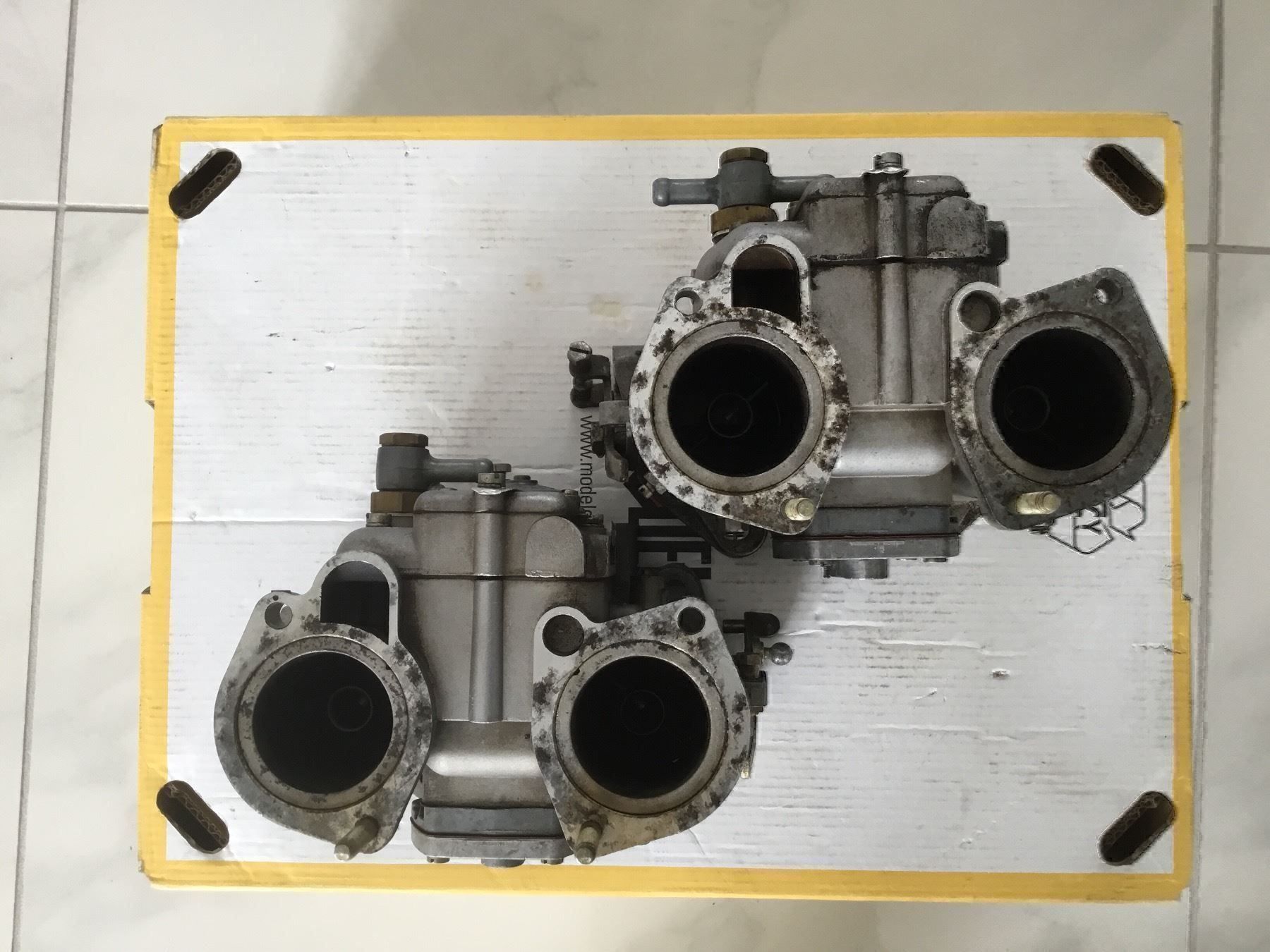 BMW Tutti pezzi di ricambio auto: Solex Doppelvergaser   40 mm  2Stk.  BMW 2002  etc . – Usato da Safnern venduto da Peter071 1