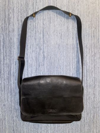 Longchamp - Sac bandoulière en cuir noir