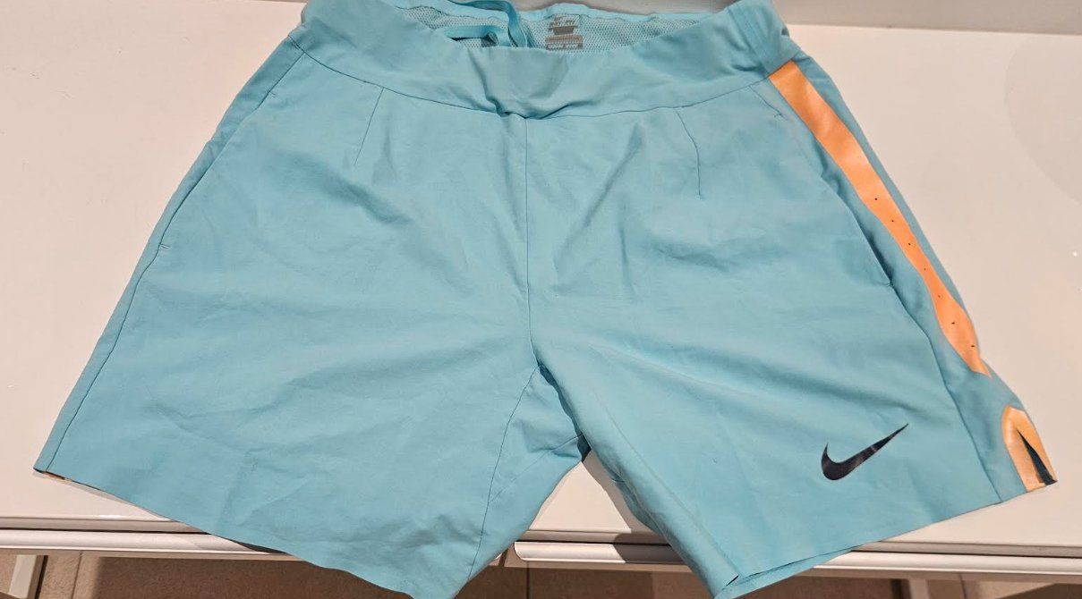 Nike Pantaloni: Short NADAL Nike taille S – Usato da Etoy venduto da vin_hss9